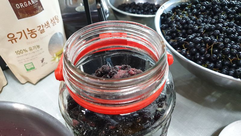 농부아내님의 장터 판매 상품 [몸이 건강해지는 맛, 햇생과 아로니아 10kg] 첨부 사진