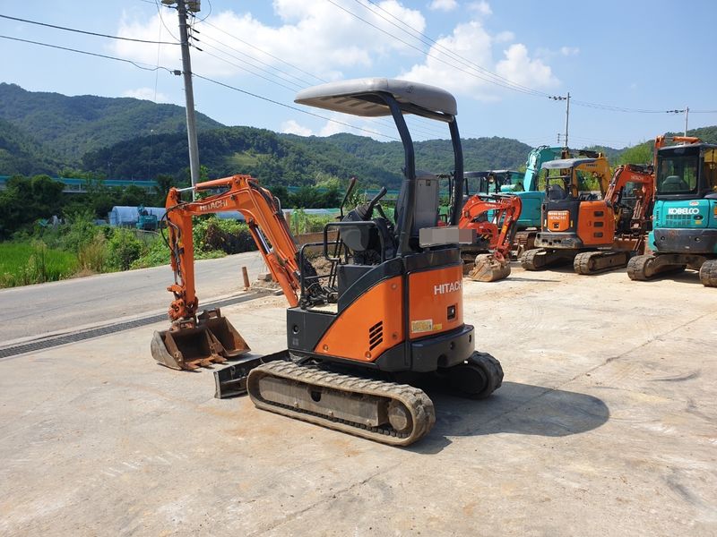 중고굴삭기 김동윤님의 장터 판매 상품 [중고미니굴삭기 히타치ZX17 ] 첨부 사진