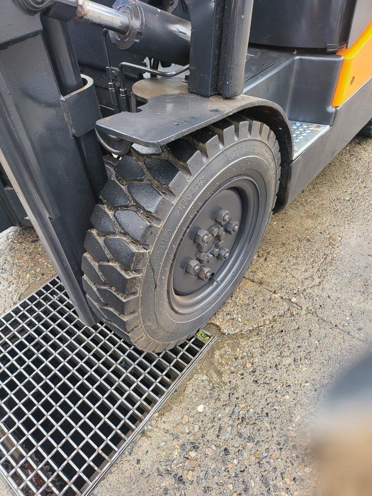 한효진님의 장터 판매 상품 [두산 2톤 디젤지게차. 자동발 장착!] 첨부 사진