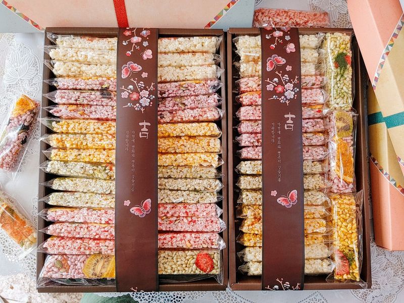 알 수 없음님의 장터 판매 상품 [오색수제  쌀강정   23ㅡ32개 내외] 첨부 사진