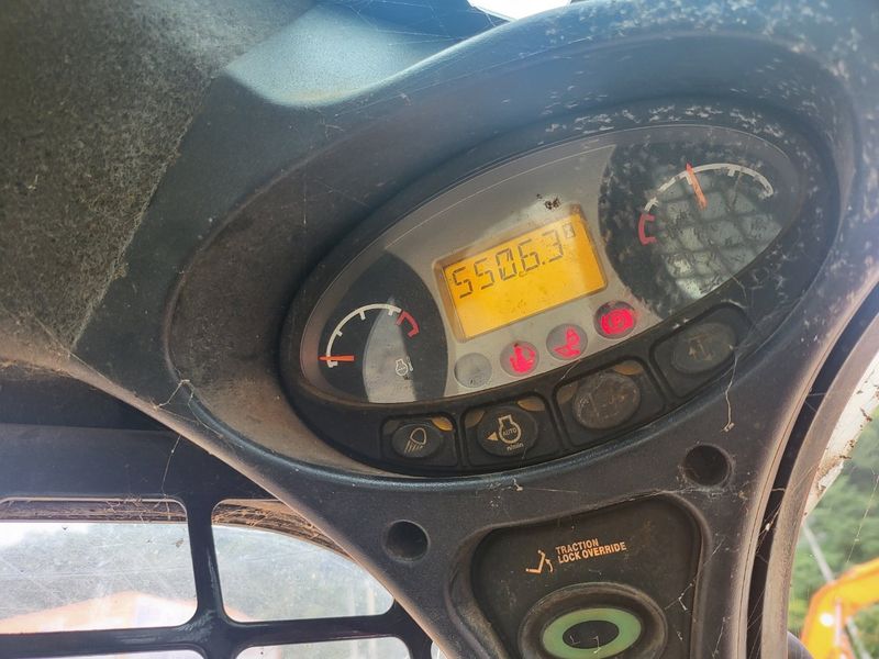 남지수님의 장터 판매 상품 [농장용 트랙 스키로더 바브캣 T590 2013년식] 첨부 사진