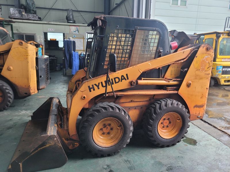 남지수님의 장터 판매 상품 [현대 농장용 중고 스키로더 HSL650-7A 2014년식 1300시간 운행] 첨부 사진