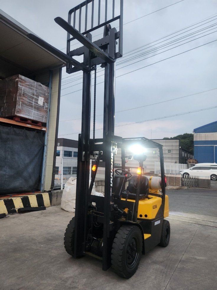 한효진님의 장터 판매 상품 [두산 2.5톤 가스 중고지게차] 첨부 사진