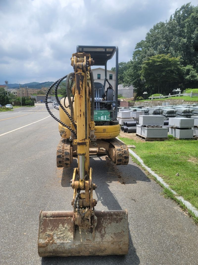 남지수님의 장터 판매 상품 [코마스 2톤 중고 굴삭기 2004년식 연식대비 저가동 신품트랙 교환후 드립니다] 첨부 사진