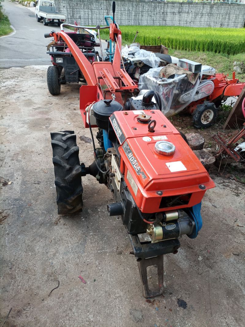 장터 상품 [신형엔진 8마력 로타리용경운기] 썸네일