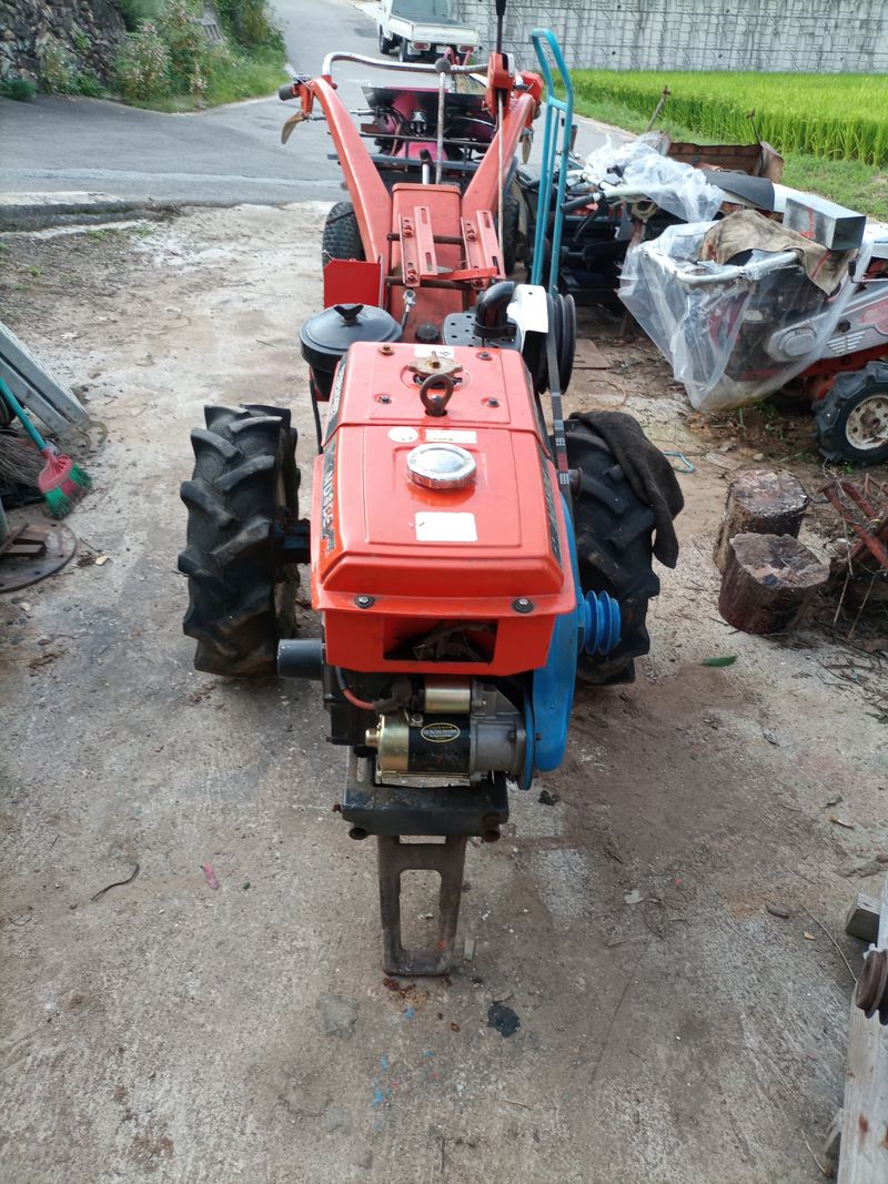 김문규님의 장터 판매 상품 [신형엔진 8마력 로타리용경운기] 첨부 사진