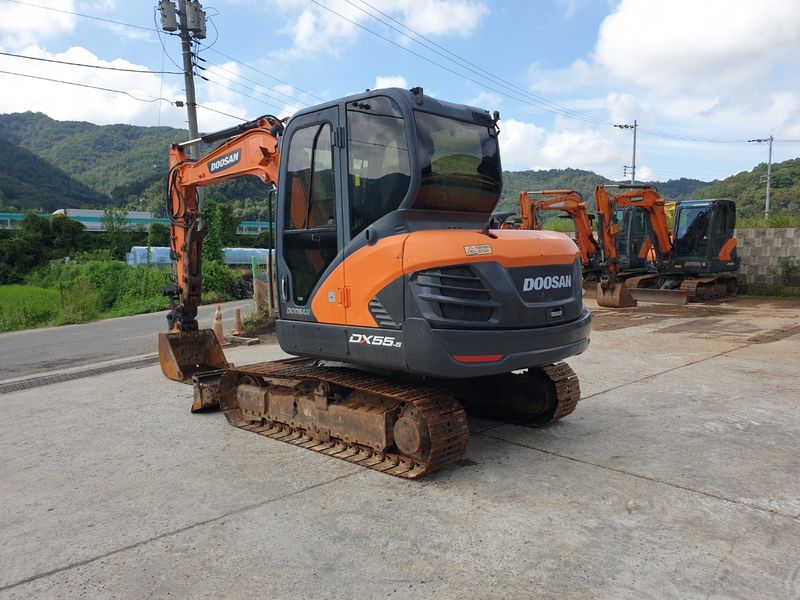 중고굴삭기 김동윤님의 장터 판매 상품 [부가세없는 중고 굴삭기 두산DX55딱따구리] 첨부 사진