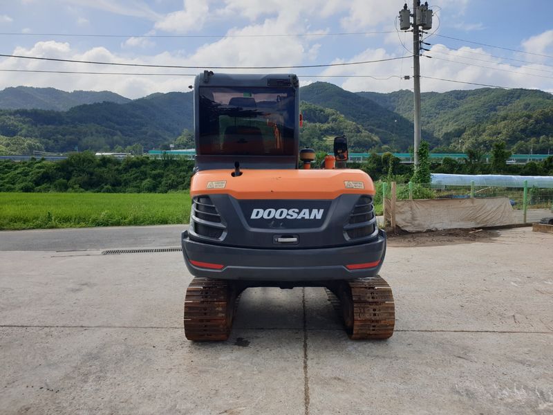 중고굴삭기 김동윤님의 장터 판매 상품 [부가세없는 중고 굴삭기 두산DX55딱따구리] 첨부 사진