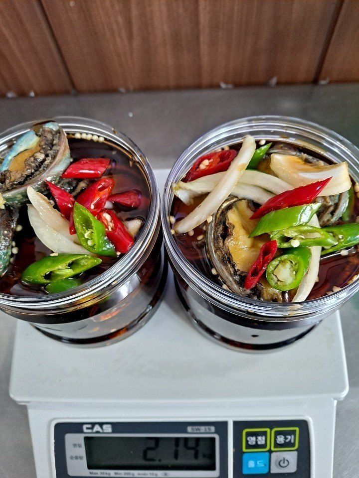 알 수 없음님의 장터 판매 상품 [꼬마전복장  1+1  2통 ~  2+2  4통  2키로 ~4키로] 첨부 사진