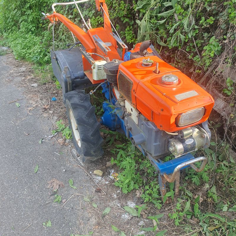 장터 상품 [대동 로타리용 키시동 8마력] 썸네일