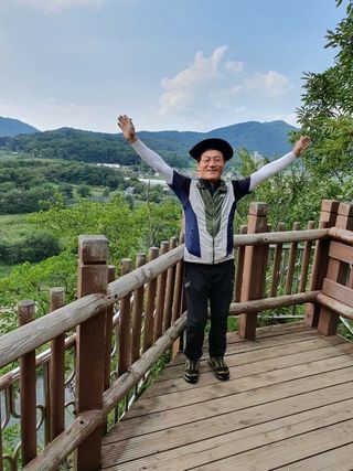 이진구님의 ↑ 윷놀이 하고 추석덕담 하기 · 참여글 작성글 사진