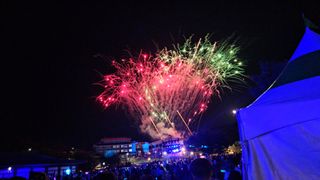 유만종님의 ↑ 윷놀이 하고 추석덕담 하기 · 참여글 작성글 사진