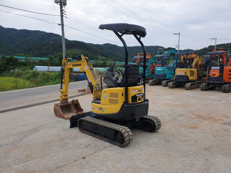 중고굴삭기 김동윤님의 장터 판매 상품 [중고미니굴삭기 얀마VIO17 2019년식] 첨부 사진