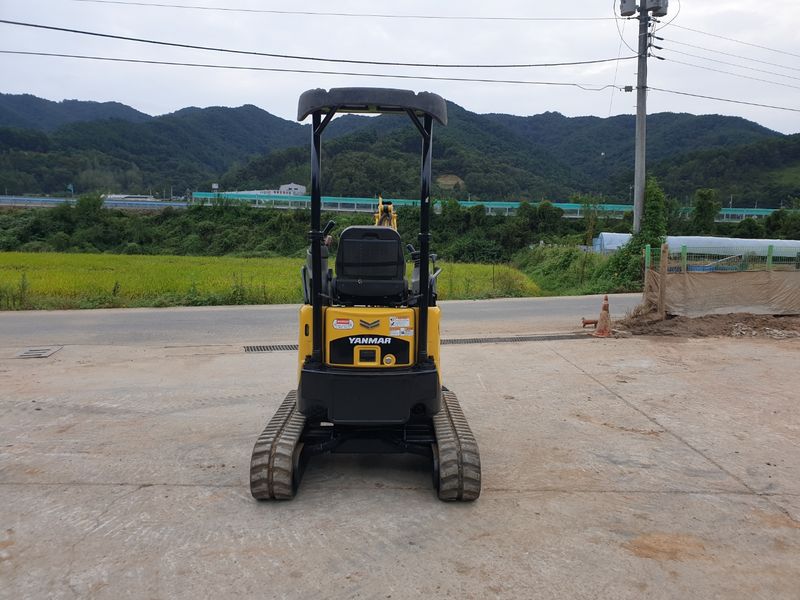 중고굴삭기 김동윤님의 장터 판매 상품 [중고미니굴삭기 얀마VIO17 2019년식] 첨부 사진