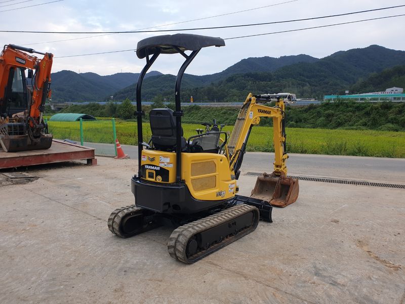 중고굴삭기 김동윤님의 장터 판매 상품 [중고미니굴삭기 얀마VIO17 2019년식] 첨부 사진