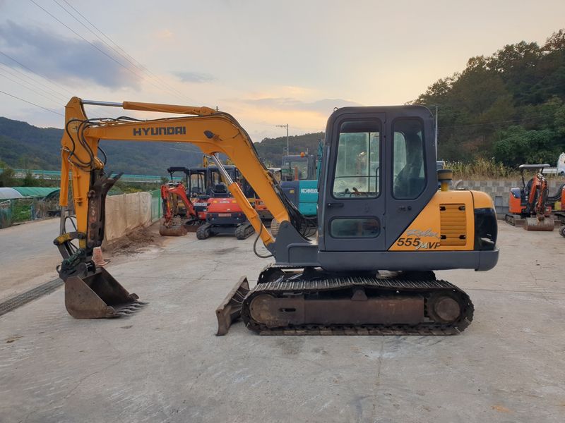 중고굴삭기 김동윤님의 장터 판매 상품 [중고 굴삭기 무서류 현대R555MVP딱다구리장착] 첨부 사진