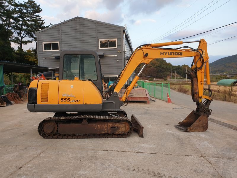 중고굴삭기 김동윤님의 장터 판매 상품 [중고 굴삭기 무서류 현대R555MVP딱다구리장착] 첨부 사진