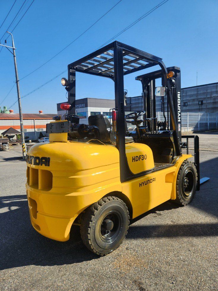 한효진님의 장터 판매 상품 [현대 3톤 디젤 중고지게차(3단마스트)] 첨부 사진