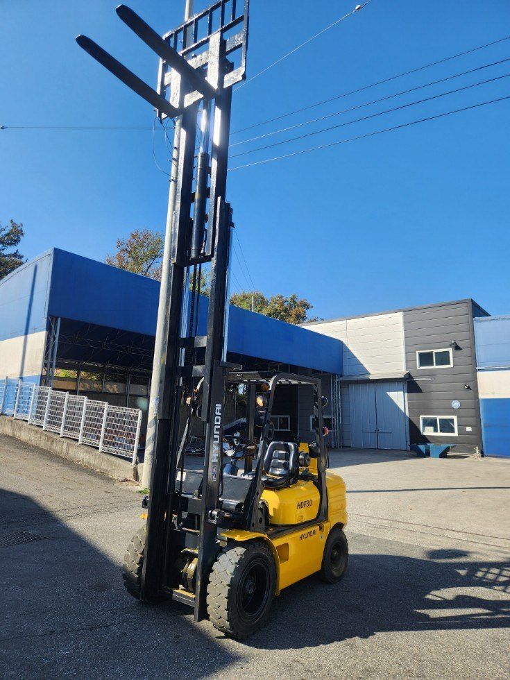 한효진님의 장터 판매 상품 [현대 3톤 디젤 중고지게차(3단마스트)] 첨부 사진