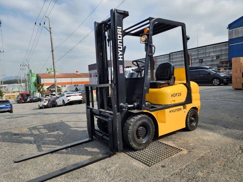 한효진님의 장터 판매 상품 [현대 1.8톤 디젤 중고지게차 (자동발)] 첨부 사진