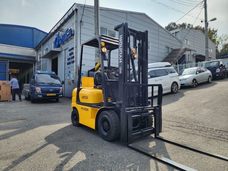 한효진님의 장터 판매 상품 [현대 1.8톤 디젤 중고지게차 (자동발)] 첨부 사진