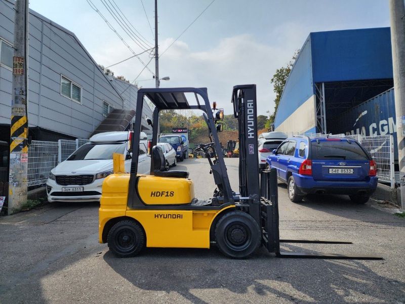 한효진님의 장터 판매 상품 [현대 1.8톤 디젤 중고지게차 (자동발)] 첨부 사진