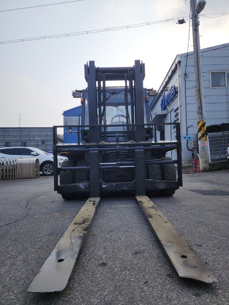 한효진님의 장터 판매 상품 [두산 노랭이5톤 디젤 중고지게차 (자동발,캐빈,습식)] 첨부 사진