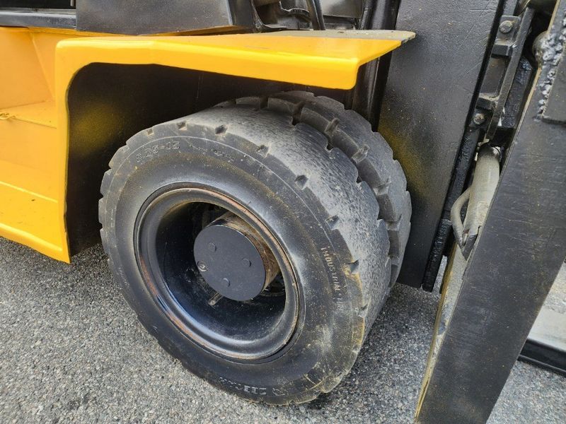 한효진님의 장터 판매 상품 [두산 노랭이5톤 디젤 중고지게차 (자동발,캐빈,습식)] 첨부 사진