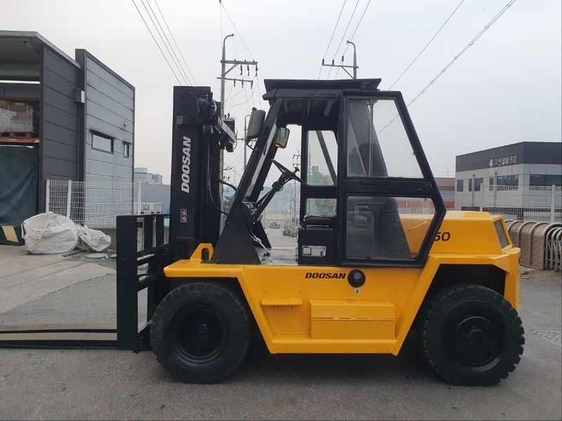 한효진님의 장터 판매 상품 [두산 LD 5톤 디젤 중고지게차 (자동발, 캐빈)] 첨부 사진