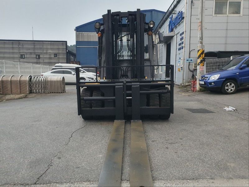 한효진님의 장터 판매 상품 [두산 LD 5톤 디젤 중고지게차 (자동발, 캐빈)] 첨부 사진