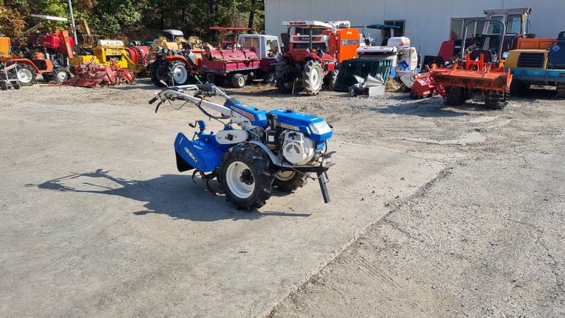 장터 상품 [ISEKI경운기KVA9] 썸네일