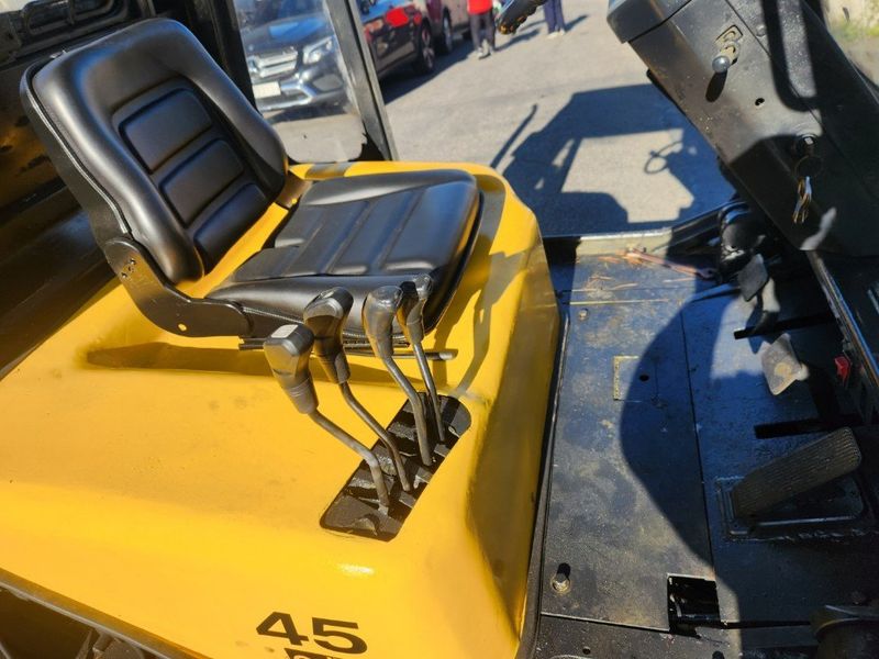 한효진님의 장터 판매 상품 [중고지게차 두산 디젤4.5톤 (자동발,습식브레이크)] 첨부 사진