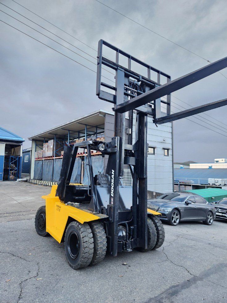 한효진님의 장터 판매 상품 [두산 7톤 자동발 디젤지게차] 첨부 사진