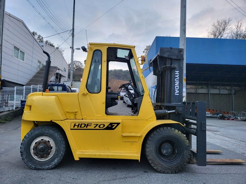 한효진님의 장터 판매 상품 [현대 HDF 7톤 디젤 중고지게차(자동발,캐빈)] 첨부 사진