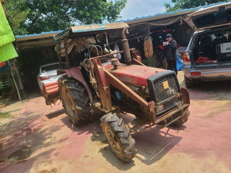 장터 상품 [42마력 트렉터 팝니다  지역 ; 평택시 서탄면] 썸네일