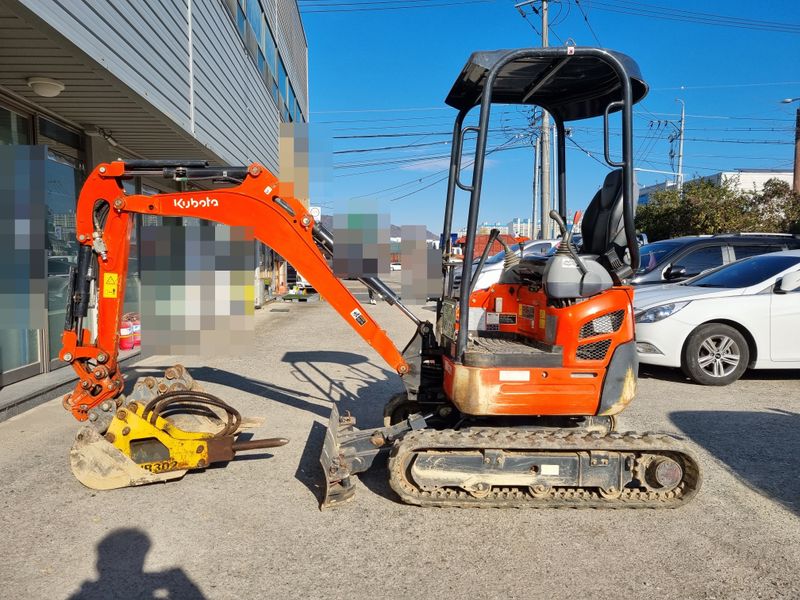 장터 상품 [부가세없는 중고미니굴삭기풀셋 구보다U17 초저사동 550시간] 썸네일