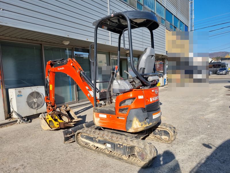 중고굴삭기 김동윤님의 장터 판매 상품 [부가세없는 중고미니굴삭기풀셋 구보다U17 초저사동 550시간] 첨부 사진