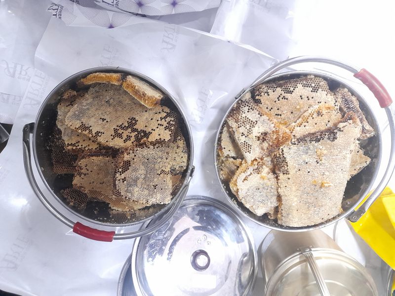 권상호님의 장터 판매 상품 [토종꿀 1kg] 첨부 사진