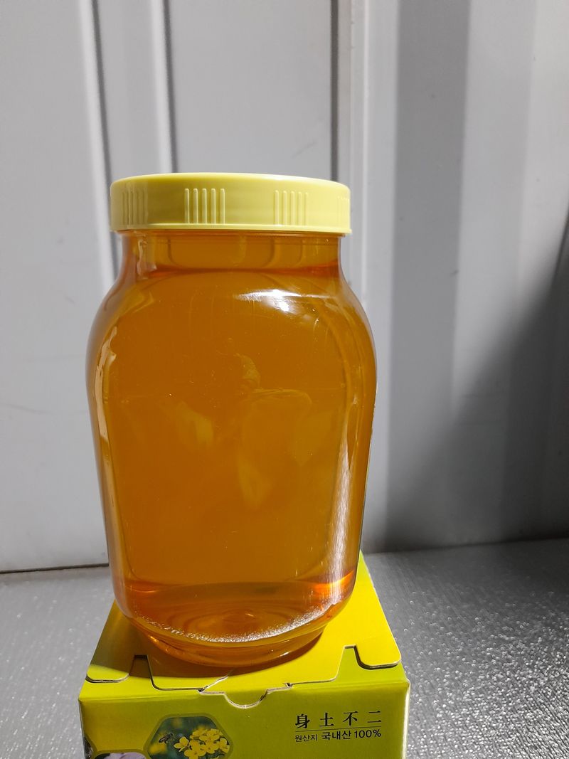 권상호님의 장터 판매 상품 [ 수분17% 자연숙성꿀 2.4kg] 첨부 사진