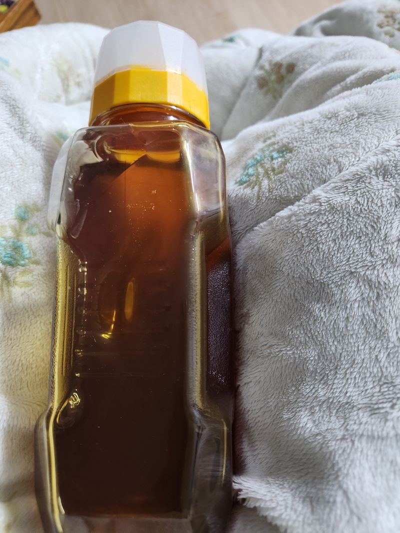 고영희님의 장터 판매 상품 [태백산 정기 머금은. 야생화. 아카시아 꿀(2.4kg)] 첨부 사진