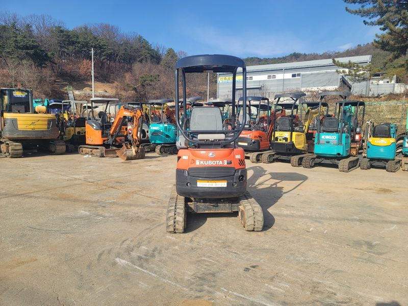 중고굴삭기 김동윤님의 장터 판매 상품 [부가세없는 중고미니굴삭기 구보다U17(신차급 가동시간)] 첨부 사진