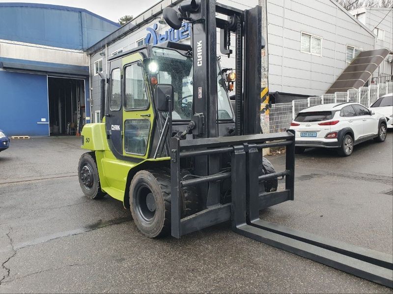 한효진님의 장터 판매 상품 [삼성 5톤 디젤 중고지게차 (자동발,풀옵션)] 첨부 사진