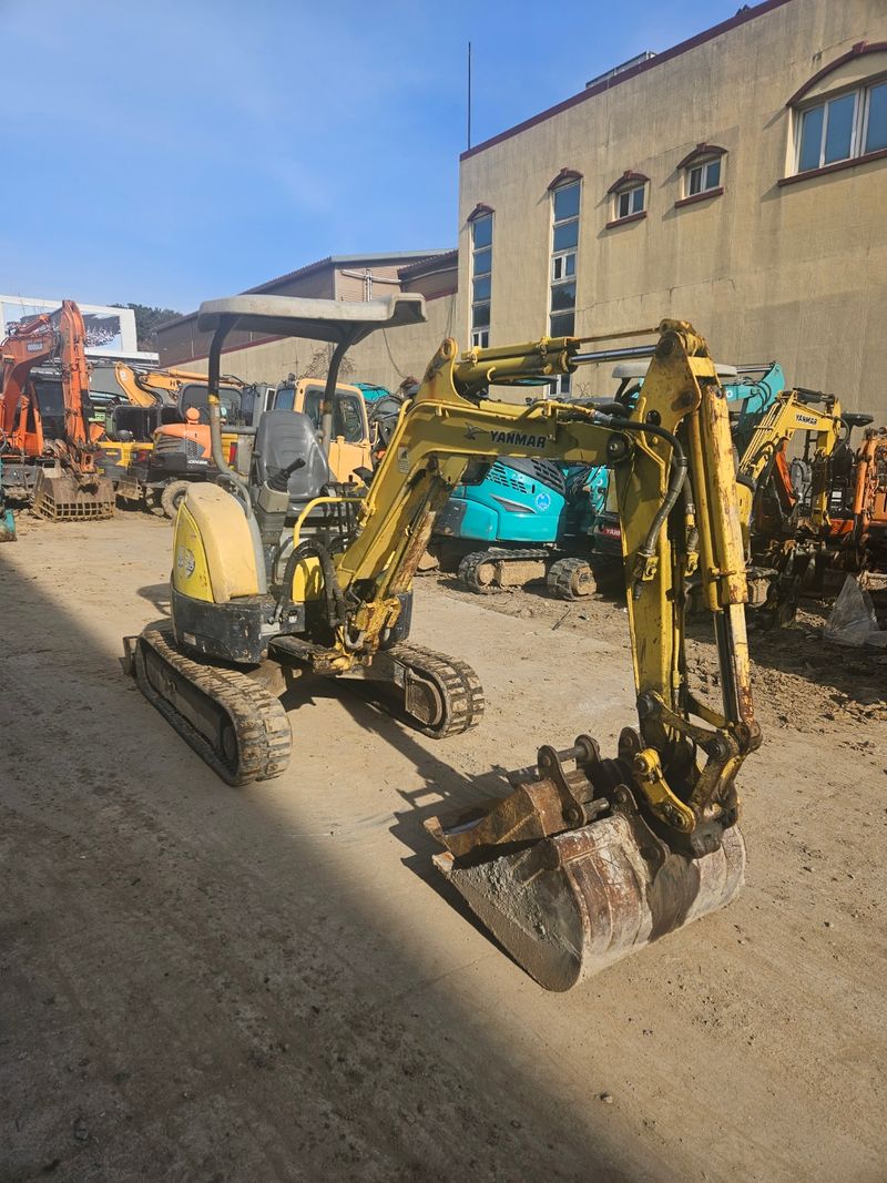 중고굴삭기 김동윤님의 장터 판매 상품 [중고미니굴삭기 얀마VIO20] 첨부 사진