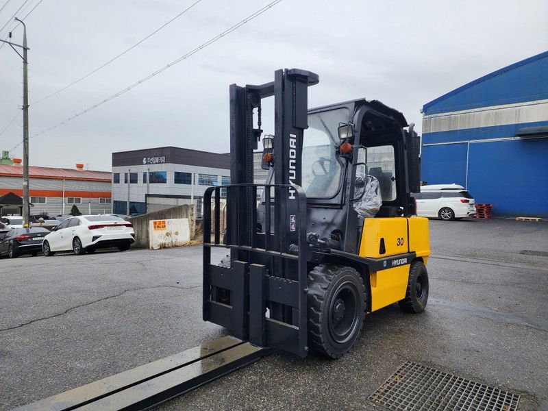 한효진님의 장터 판매 상품 [저렴한 중고지게차 현대 디젤3톤] 첨부 사진