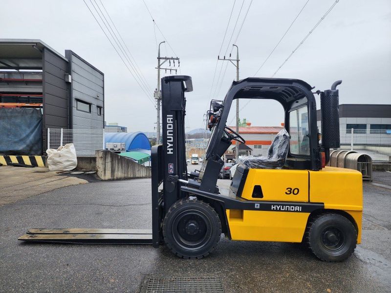 한효진님의 장터 판매 상품 [저렴한 중고지게차 현대 디젤3톤] 첨부 사진