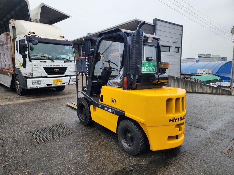 한효진님의 장터 판매 상품 [저렴한 중고지게차 현대 디젤3톤] 첨부 사진