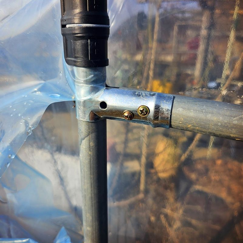 한농농약종묘사님의 장터 판매 상품 [하우스파이프 T고정구 10개묶음] 첨부 사진