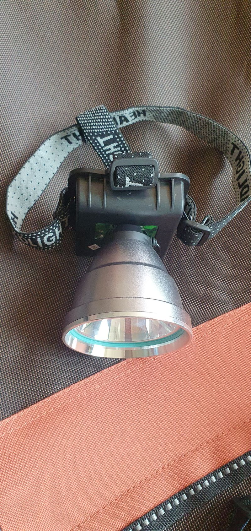 봉주르님의 장터 판매 상품 [초강력 해드랜턴 팝니다 ] 첨부 사진