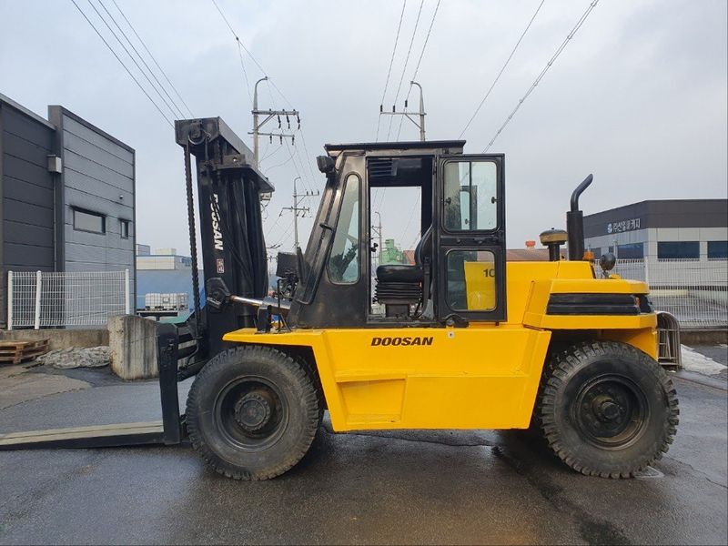 한효진님의 장터 판매 상품 [두산 10톤 디젤 중고지게차 자동발] 첨부 사진