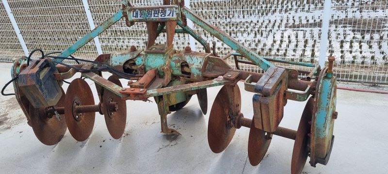 종대님의 장터 판매 상품 [로타리에있는속배토기와유제살포기불스비닐피복기750만원] 첨부 사진